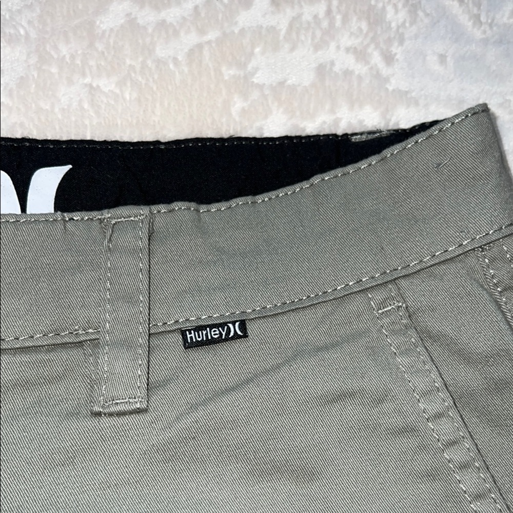 Hurley Men’s Sage  Green Cotton Blend Flat Front Shorts Casual Cut SZ 32 - Picture 4 of 10